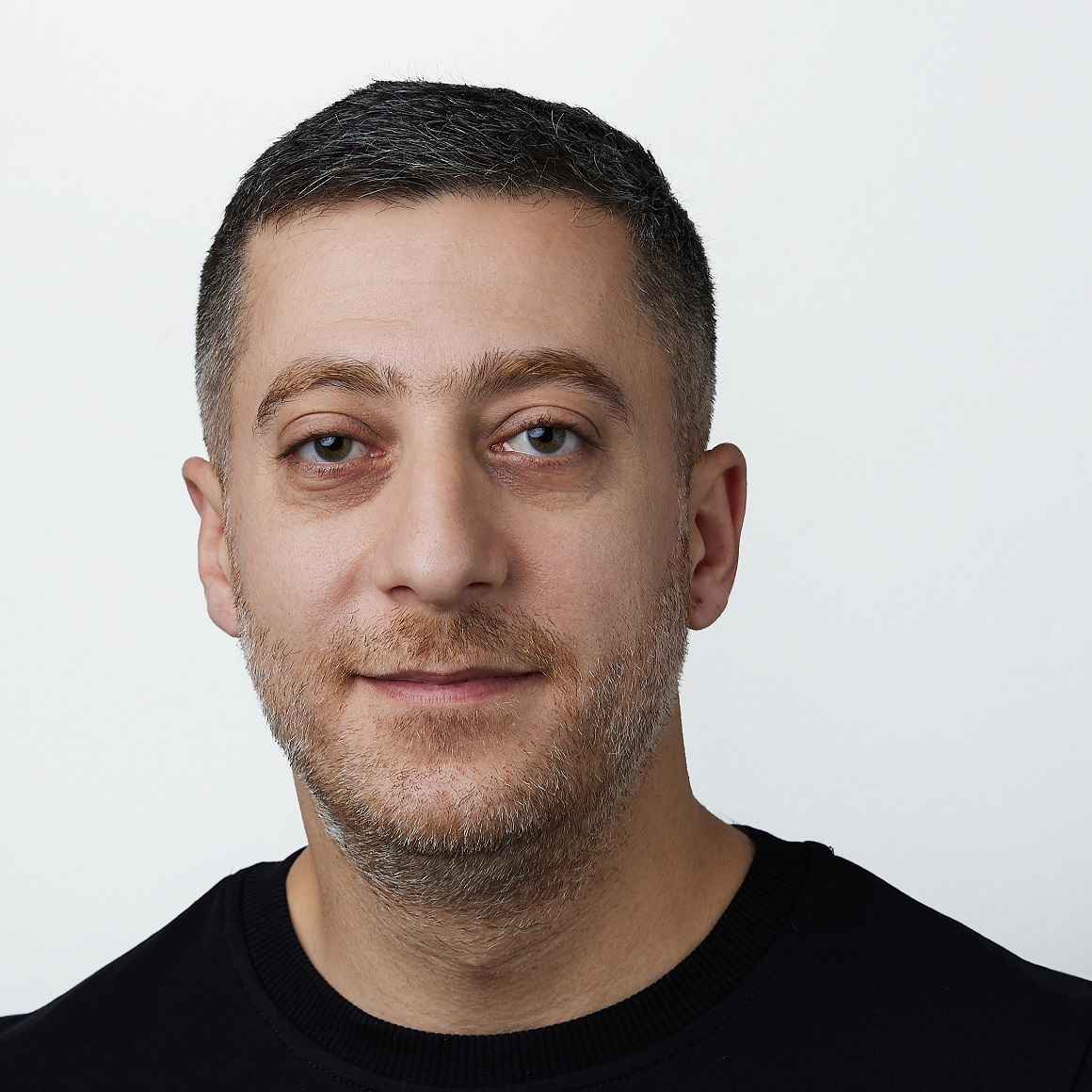 Эдгар Микаелян